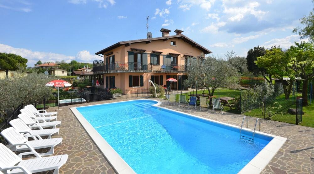 Apartment La Grolla *